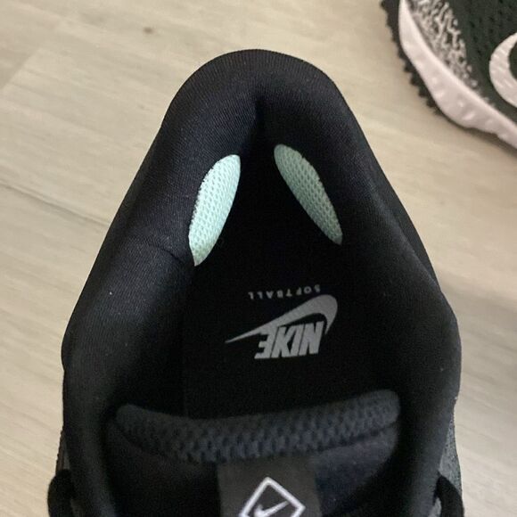 NEW-Nike-Alpha Huarache Elite 4 FastpitchTurf Shoes Black & White-womens Size 11 - Picture 10 of 16